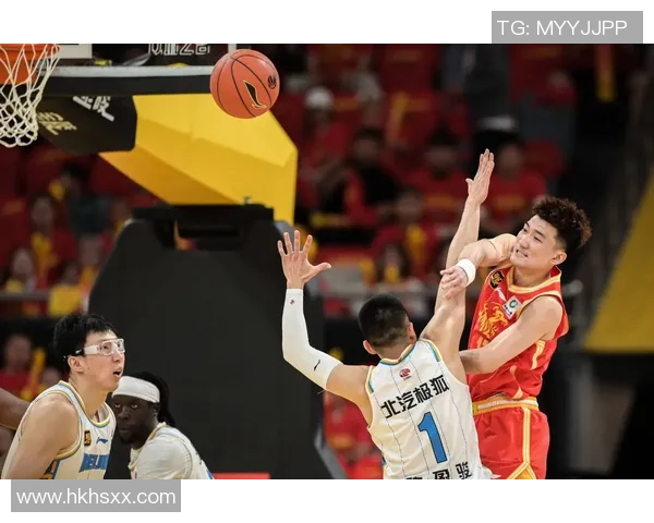 2020年CBA广东队对阵广厦队精彩直播回顾与赛后分析