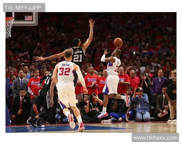 快船与马刺对决精彩回顾央视网全程直播赛场瞬间 快船与马刺对决精彩回顾央视网全程直播赛场瞬间